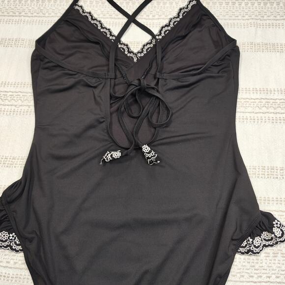 Studio Anne Cole Black One Piece Swimsuit White Lace Trim Size 14 NEW - Picture 4 of 6